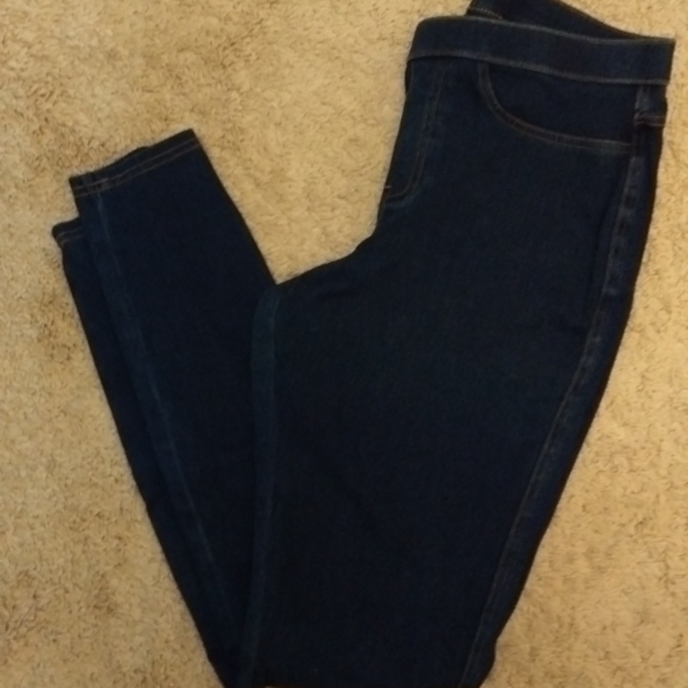 Jeggings Brand New. Size medium